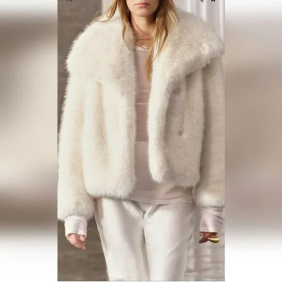 ZARA SHORT FAUX FUR JACKET ZW COLLECTION - Picture 8 of 10